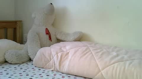 Snapshot of luna_empress chatting on May 1, 2026, 6:18 am maskedmalkia online show from May 1, 2026, 6:18 am