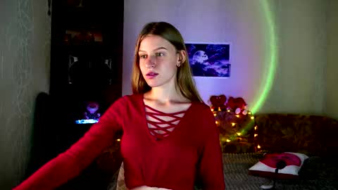 Snapshot of luna_evan chatting on November 5, 2025, 9:20 am luna_evan online show from November 5, 2025, 9:20 am