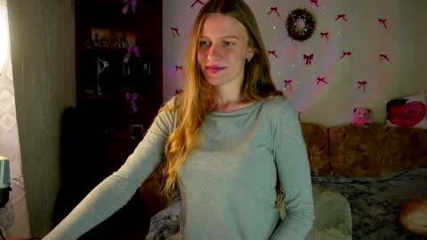 luna_evan online show from April 9, 2026, 8:31 am