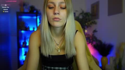 luna_grace18 online show from March 30, 2026, 1:45 pm