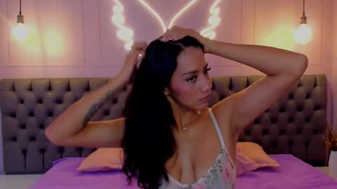 luna_hot_ass online show from March 12, 2026, 8:26 pm