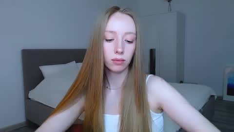 Luna online show from February 17, 2025, 10:03 pm