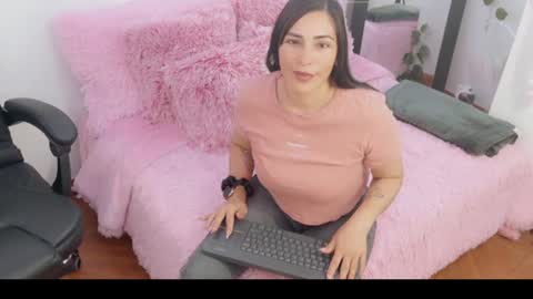 Snapshot of luna_lgomez chatting on June 17, 2026, 12:40 pm luna online show from June 17, 2026, 12:40 pm