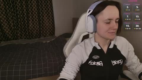 luna_loveeee online show from April 10, 2026, 5:01 am