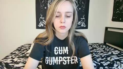 Luna online show from February 23, 2025, 8:55 pm