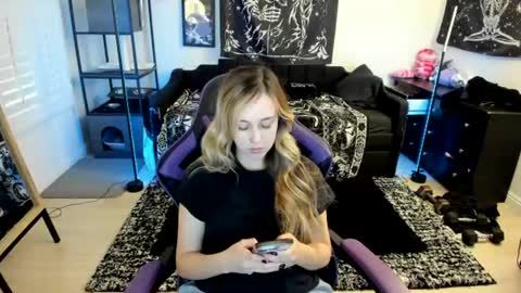 Luna online show from June 13, 2026, 11:46 pm