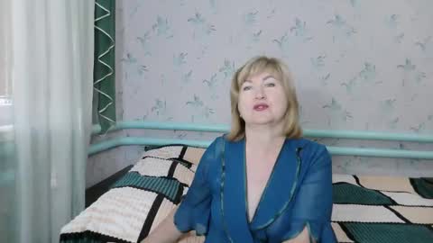 luna_lure11 online show from September 18, 2025, 7:54 am