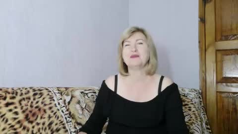luna_lure11 online show from September 20, 2025, 11:22 am