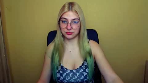 Luna online show from January 8, 2025, 8:16 am