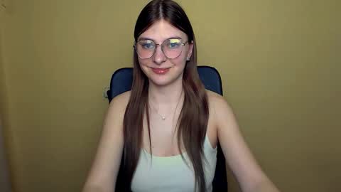 Luna online show from February 25, 2026, 4:16 pm