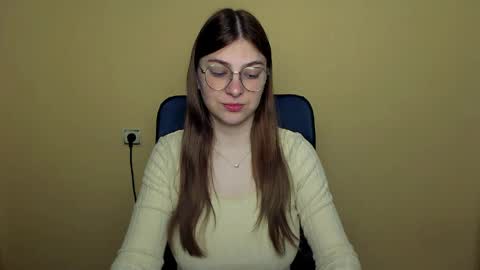 Luna online show from April 28, 2026, 8:41 am