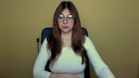 Luna online show from May 2, 2026, 8:19 am