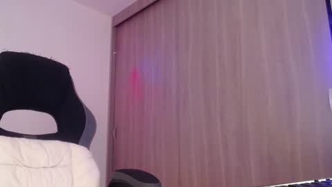 Luna online show from December 13, 2025, 10:26 pm