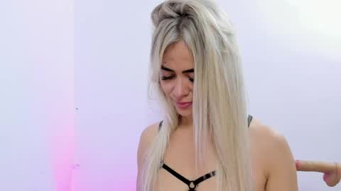 Snapshot of luna_marquez_ chatting on May 26, 2026, 5:20 pm Luna Marquez online show from May 26, 2026, 5:20 pm
