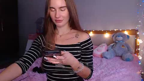 Snapshot of luna_moon77 chatting on December 6, 2024, 12:49 pm Luna online show from December 6, 2024, 12:49 pm