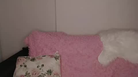 Snapshot of luna_moon77 chatting on November 13, 2025, 4:39 pm Luna online show from November 13, 2025, 4:39 pm