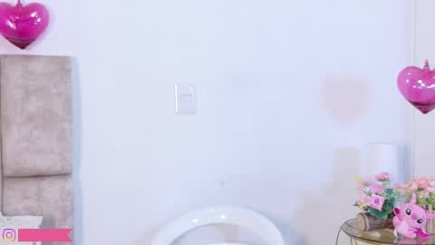   online show from December 19, 2025, 9:44 pm