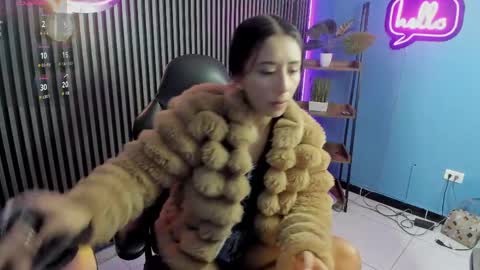 Luna Rosse  online show from April 14, 2026, 12:22 pm