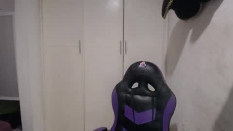 Luna online show from January 29, 2025, 6:28 pm