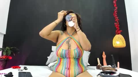 Luna online show from September 8, 2025, 7:35 pm