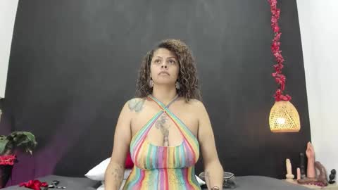 Luna online show from November 19, 2025, 9:26 pm