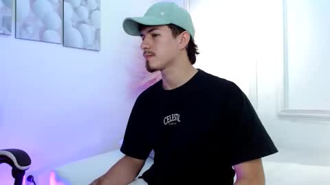 Luna Stanford online show from September 21, 2025, 2:13 am