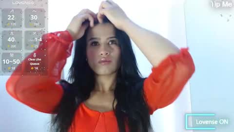 luna_starr69 online show from December 1, 2025, 12:54 pm