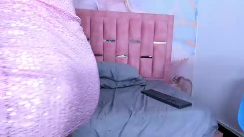 Luna  online show from January 24, 2025, 6:25 pm