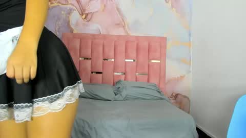 Luna  online show from February 5, 2025, 12:06 pm