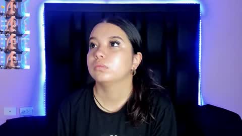 Luna  online show from November 18, 2025, 11:47 am