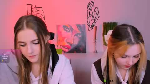 Luna online show from October 7, 2025, 7:11 pm