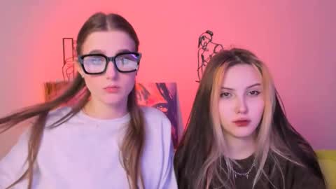 Luna online show from October 13, 2025, 7:03 pm