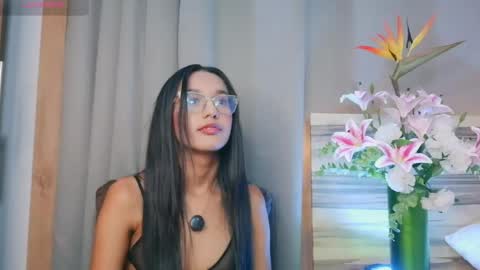 Snapshot of luna_valen chatting on May 10, 2026, 4:39 am luna_valen online show from May 10, 2026, 4:39 am