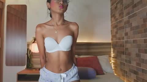 Snapshot of luna_valen chatting on June 14, 2026, 7:27 pm luna_valen online show from June 14, 2026, 7:27 pm
