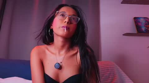Snapshot of luna_valen chatting on July 15, 2026, 9:09 pm luna_valen online show from July 15, 2026, 9:09 pm