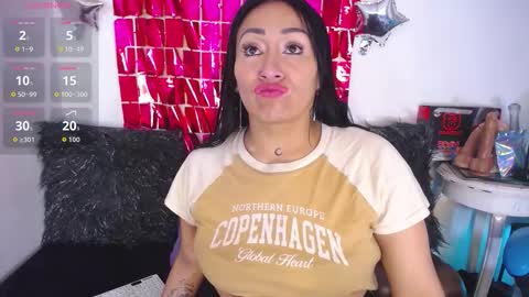 luna_vitihot online show from September 24, 2025, 11:46 am