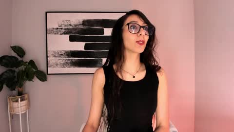 luna online show from January 14, 2025, 1:06 pm