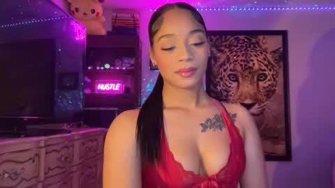Snapshot of lunaa_11 chatting on June 4, 2026, 6:41 am lunaa_11 online show from June 4, 2026, 6:41 am