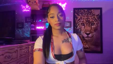 Snapshot of lunaa_11 chatting on June 11, 2026, 6:11 am lunaa_11 online show from June 11, 2026, 6:11 am