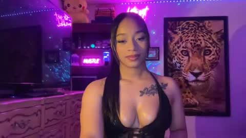 Snapshot of lunaa_11 chatting on June 12, 2026, 6:12 am lunaa_11 online show from June 12, 2026, 6:12 am