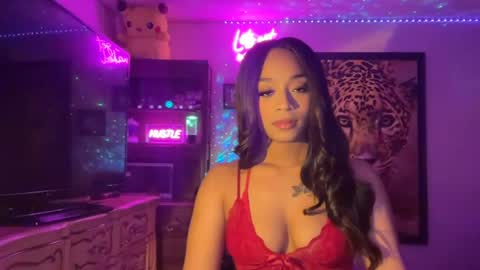 Snapshot of lunaa_11 chatting on June 24, 2026, 7:40 am lunaa_11 online show from June 24, 2026, 7:40 am