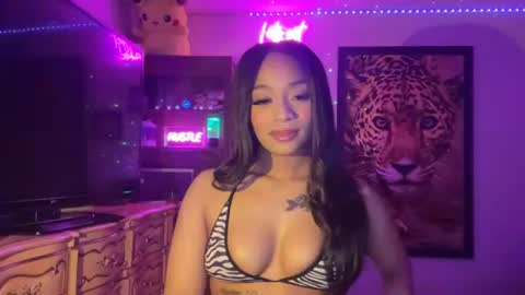 Snapshot of lunaa_11 chatting on June 25, 2026, 6:18 am lunaa_11 online show from June 25, 2026, 6:18 am