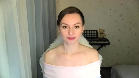 lunaa_bluee online show from November 16, 2025, 7:52 pm