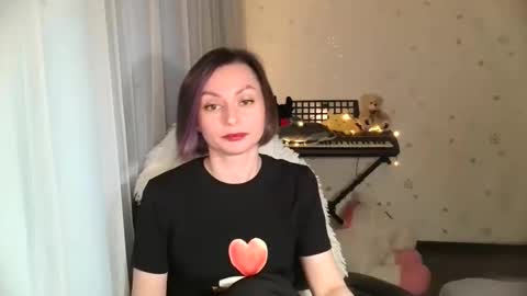 Snapshot of lunaa_bluee chatting on May 5, 2026, 9:12 pm lunaa_bluee online show from May 5, 2026, 9:12 pm