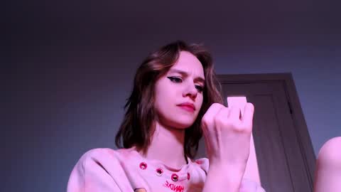 Luna online show from February 12, 2025, 4:44 am