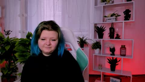 Snapshot of lunaar_ chatting on March 2, 2026, 6:47 am Luna online show from March 2, 2026, 6:47 am