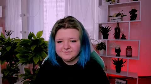 Snapshot of lunaar_ chatting on March 2, 2026, 7:15 am Luna online show from March 2, 2026, 7:15 am