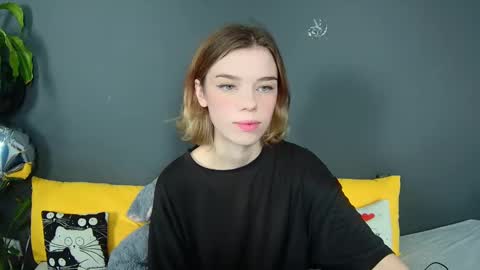 Snapshot of lunaastar_ chatting on December 11, 2024, 1:17 pm lunaastar_ online show from December 11, 2024, 1:17 pm