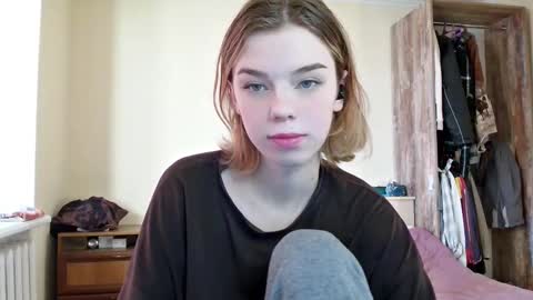 Snapshot of lunaastar_ chatting on December 14, 2024, 12:33 pm lunaastar_ online show from December 14, 2024, 12:33 pm