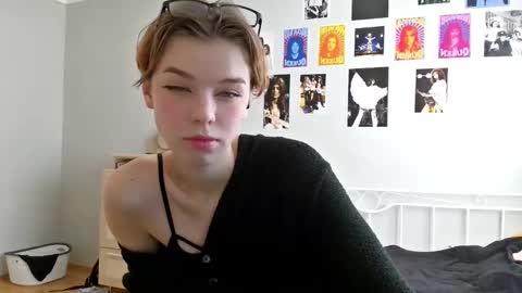 Snapshot of lunaastar_ chatting on January 6, 2025, 11:29 am lunaastar_ online show from January 6, 2025, 11:29 am